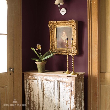 New London Burgundy paint color on walls